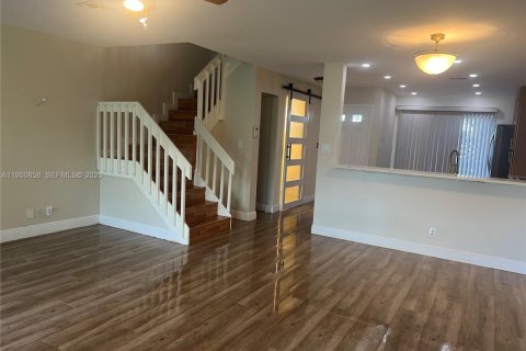 Touwnhouse à vendre à Margate, Floride: 2 chambres, 126.25 m2 № 2010010 - photo 7