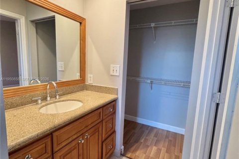 Touwnhouse à vendre à Margate, Floride: 2 chambres, 126.25 m2 № 2010010 - photo 5