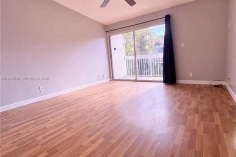 Touwnhouse à vendre à Margate, Floride: 2 chambres, 126.25 m2 № 2010010 - photo 15