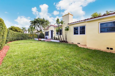Casa en venta en Miami, Florida, 3 dormitorios, 258.08 m2 № 1953557 - foto 7