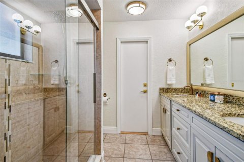 Villa ou maison à vendre à Tampa, Floride: 6 chambres, 232.81 m2 № 2111305 - photo 19