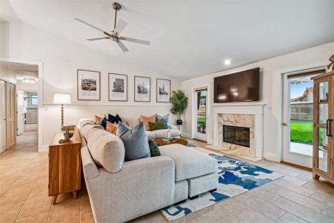 Villa ou maison à vendre à Tampa, Floride: 6 chambres, 232.81 m2 № 2111305 - photo 5