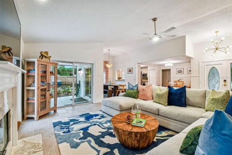 Villa ou maison à vendre à Tampa, Floride: 6 chambres, 232.81 m2 № 2111305 - photo 7