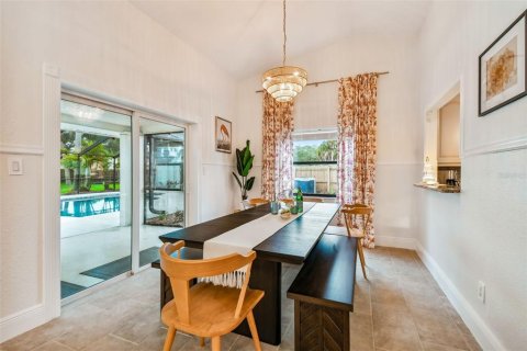 Villa ou maison à vendre à Tampa, Floride: 6 chambres, 232.81 m2 № 2111305 - photo 8