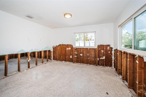 House in Saint Pete Beach, Florida 3 bedrooms, 105.91 sq.m. № 1659933 - photo 16