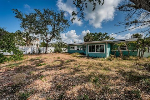 House in Saint Pete Beach, Florida 3 bedrooms, 105.91 sq.m. № 1659933 - photo 20
