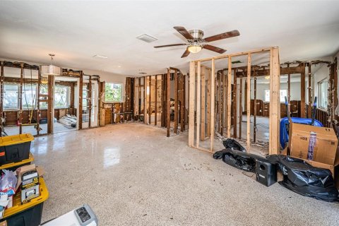 House in Saint Pete Beach, Florida 3 bedrooms, 105.91 sq.m. № 1659933 - photo 6