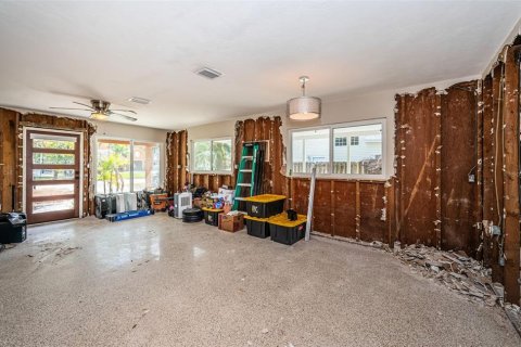 House in Saint Pete Beach, Florida 3 bedrooms, 105.91 sq.m. № 1659933 - photo 8