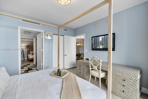 Condo in Miami, Florida, 2 bedrooms  № 2401287 - photo 28