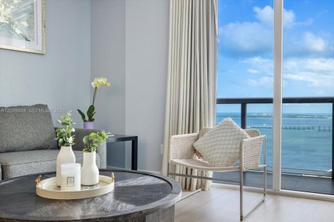 Condo in Miami, Florida, 2 bedrooms № 2401287
