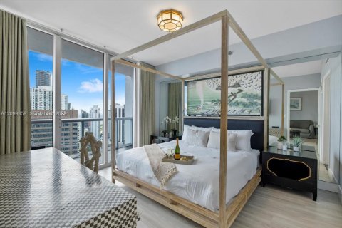 Condo in Miami, Florida, 2 bedrooms  № 2401287 - photo 26