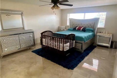 Снять в аренду виллу или дом в Катлер-Бей, Флорида 4 спальни, 268.86м2, № 1984248 - фото 6