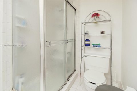 Adosado en venta en Miami, Florida, 3 dormitorios, 156.08 m2 № 1742502 - foto 24