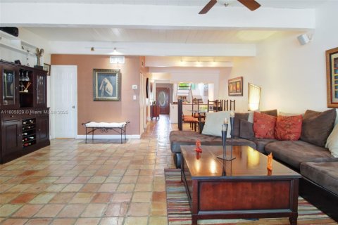 Adosado en venta en Miami, Florida, 3 dormitorios, 156.08 m2 № 1742502 - foto 9