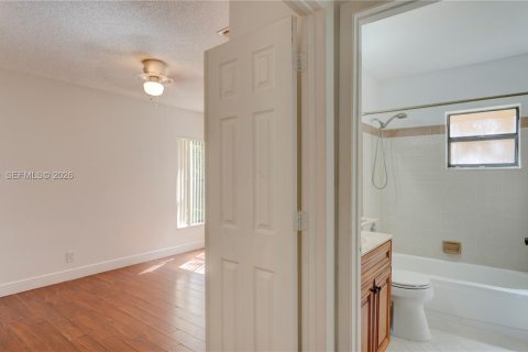 Copropriété à vendre à Coconut Creek, Floride: 3 chambres, 113.53 m2 № 2090980 - photo 7