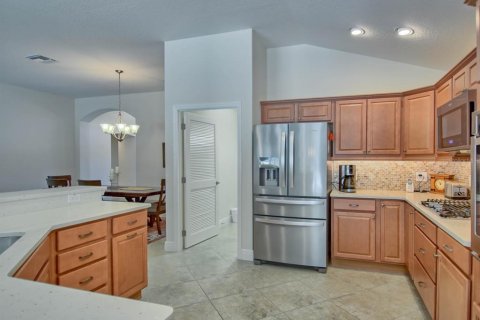 Casa en alquiler en The Villages, Florida, 3 dormitorios, 195.65 m2 № 1837123 - foto 4