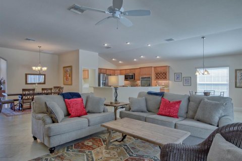 Casa en alquiler en The Villages, Florida, 3 dormitorios, 195.65 m2 № 1837123 - foto 8