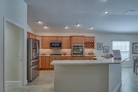 Casa en alquiler en The Villages, Florida, 3 dormitorios, 195.65 m2 № 1837123 - foto 3