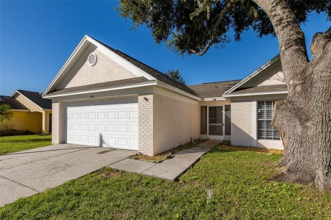 House in Tampa, Florida 3 bedrooms, 119.66 sq.m. № 2428659 - photo 3