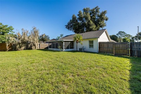 House in Tampa, Florida 3 bedrooms, 119.66 sq.m. № 2428659 - photo 30