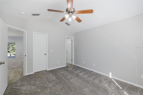 House in Tampa, Florida 3 bedrooms, 119.66 sq.m. № 2428659 - photo 18
