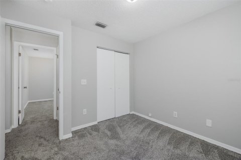 House in Tampa, Florida 3 bedrooms, 119.66 sq.m. № 2428659 - photo 26