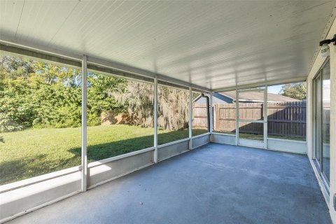 House in Tampa, Florida 3 bedrooms, 119.66 sq.m. № 2428659 - photo 28