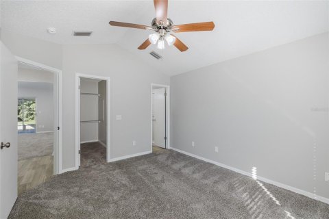 House in Tampa, Florida 3 bedrooms, 119.66 sq.m. № 2428659 - photo 17