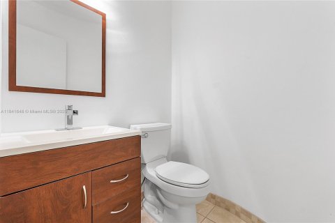 Condo in Fort Lauderdale, Florida, 1 bedroom  № 1834451 - photo 26