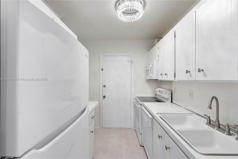 Condo in Fort Lauderdale, Florida, 1 bedroom  № 1834451 - photo 24