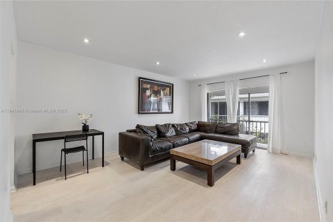 Condo in Fort Lauderdale, Florida, 1 bedroom  № 1834451 - photo 22