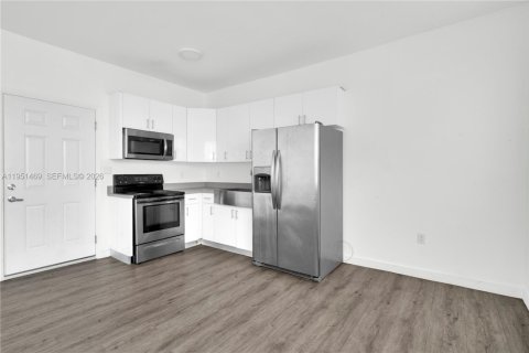 Снять в аренду квартиру в Майами, Флорида 1 спальня, 32.05м2, № 2009439 - фото 10