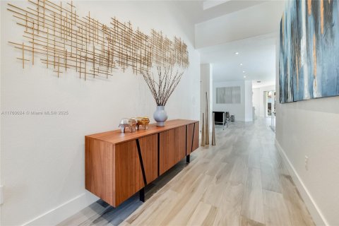 Casa en venta en Doral, Florida, 3 dormitorios, 184.41 m2 № 1959494 - foto 5