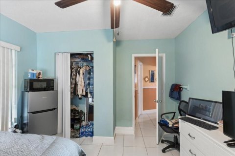 Casa en venta en Lauderdale Lakes, Florida, 3 dormitorios, 125.7 m2 № 2087375 - foto 16