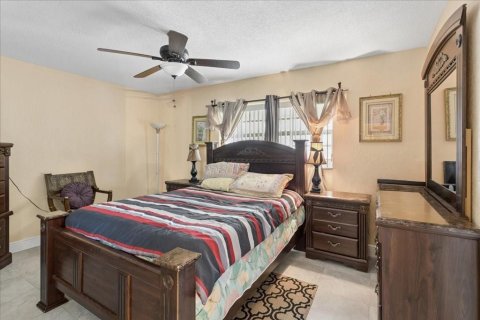 Casa en venta en Lauderdale Lakes, Florida, 3 dormitorios, 125.7 m2 № 2087375 - foto 13