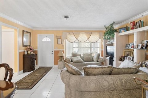 Casa en venta en Lauderdale Lakes, Florida, 3 dormitorios, 125.7 m2 № 2087375 - foto 3