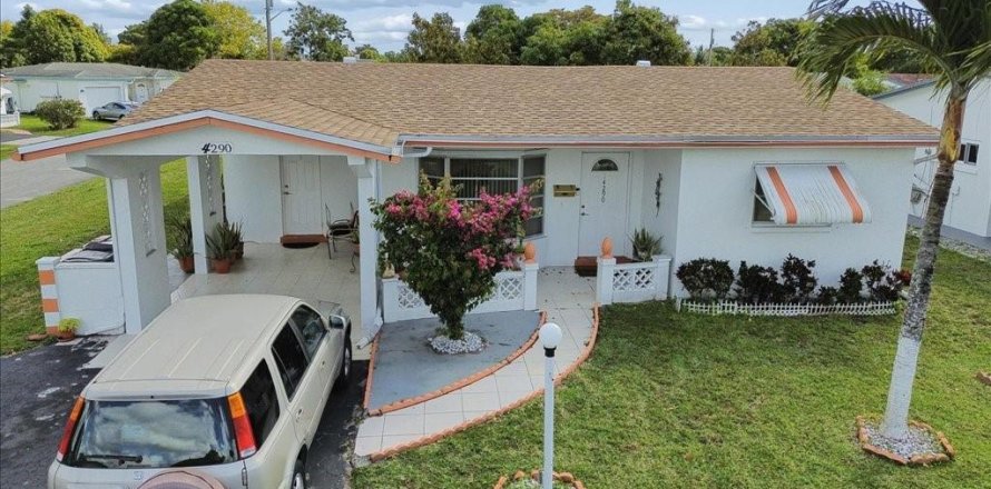 Casa en Lauderdale Lakes, Florida 3 dormitorios, 125.7 m2 № 2087375