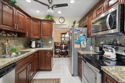 Casa en venta en Lauderdale Lakes, Florida, 3 dormitorios, 125.7 m2 № 2087375 - foto 9