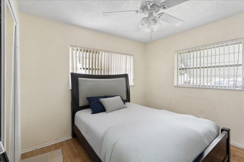 Casa en venta en Lauderdale Lakes, Florida, 3 dormitorios, 125.7 m2 № 2087375 - foto 12