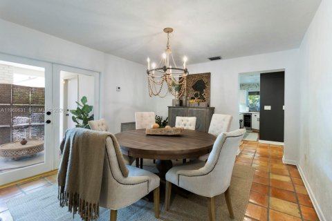 Снять в аренду виллу или дом в Пайнкрест, Флорида 4 спальни, 295.62м2, № 2023484 - фото 9