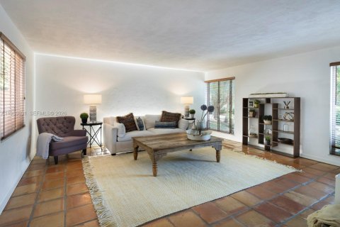 Снять в аренду виллу или дом в Пайнкрест, Флорида 4 спальни, 295.62м2, № 2023484 - фото 7