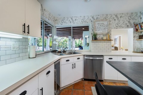 Снять в аренду виллу или дом в Пайнкрест, Флорида 4 спальни, 295.62м2, № 2023484 - фото 14