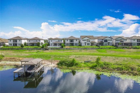 Casa en venta en Orlando, Florida, 5 dormitorios, 334.08 m2 № 2199603 - foto 8