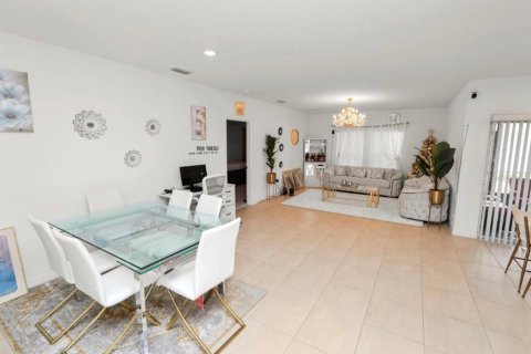 Casa en venta en Lakeland, Florida, 3 dormitorios, 171.4 m2 № 2201043 - foto 4