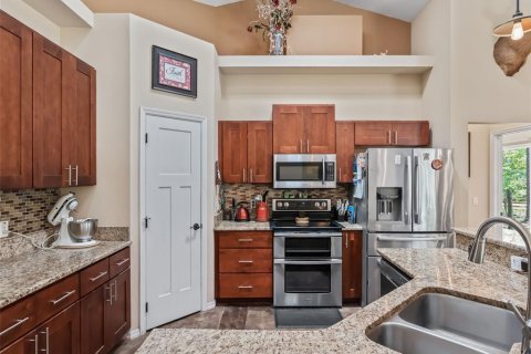 Villa ou maison à vendre à Wildwood, Floride: 3 chambres, 181.81 m2 № 2121345 - photo 20