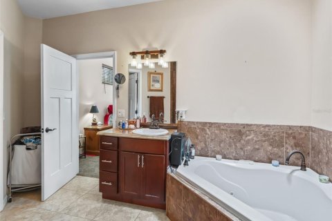 Villa ou maison à vendre à Wildwood, Floride: 3 chambres, 181.81 m2 № 2121345 - photo 30