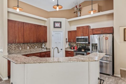 Villa ou maison à vendre à Wildwood, Floride: 3 chambres, 181.81 m2 № 2121345 - photo 19