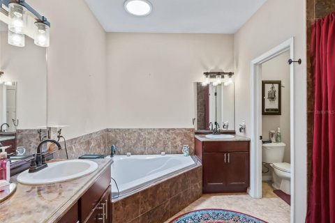 Villa ou maison à vendre à Wildwood, Floride: 3 chambres, 181.81 m2 № 2121345 - photo 29