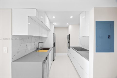 Купить кондоминиум в Авентура, Флорида 2 спальни, 107.49м2, № 1818318 - фото 4