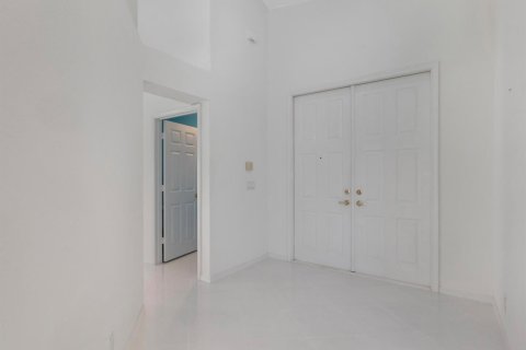 House in Boynton Beach, Florida 3 bedrooms, 199.37 sq.m. № 2261639 - photo 23